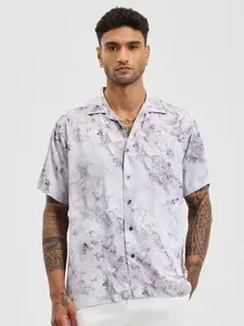 Snitch Men Relaxed Cuban Collar Abstract Printed Casual Shirt