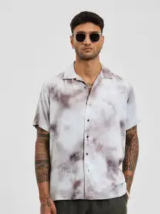 Snitch Men Relaxed Fit Cuban Collar Dyed Casual Shirt