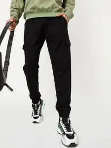 Max Men Solid Regular Fit Joggers
