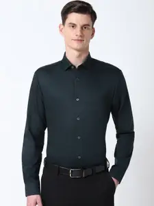 Peter England Elite Men Spread Collar Textured Cotton Slim Fit Formal Shirt