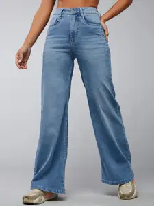 DOLCE CRUDO Women Wide Leg High-Rise Light Fade Stretchable Jeans