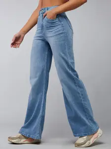 DOLCE CRUDO Women Wide Leg High-Rise Light Fade Stretchable Jeans