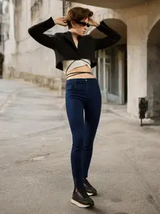 DOLCE CRUDO Women Skinny Fit Stretchable Jeans