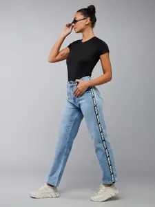 DOLCE CRUDO Women Slim Fit High-Rise Light Fade Stretchable Jeans