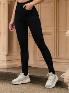 DOLCE CRUDO Women Slim Fit High-Rise Mildly Distressed Stretchable Jeans