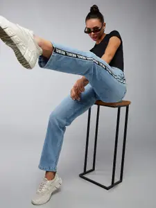 DOLCE CRUDO Women Slim Fit High-Rise Light Fade Stretchable Jeans