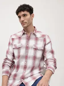 The Roadster Life Co. Men Checked Pure Cotton Casual Shirt