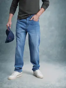 The Roadster Life Co. Men Straight Fit Mid-Rise Light Fade Stretchable Jeans