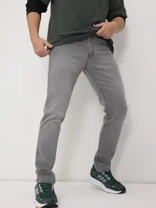 The Roadster Life Co. Men Regular Fit Mid-Rise Light Fade Stretchable Jeans