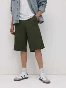 The Roadster Life Co. Men Waffle Knit Pure Cotton Baggy Fit Cargo-Style Skater Shorts