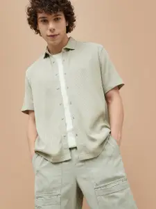 Fame Forever by Lifestyle Men Relaxed Fit Spread Collar Textured Cotton Casual Shirt