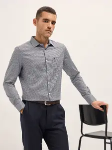 THE BEAR HOUSE Men Tailored Fit Spread Collar Geometric Printed Cotton Formal Shirt