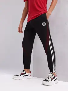 HRX by Hrithik Roshan Men Lifestyle Mid-Rise Joggers With Side Stripes