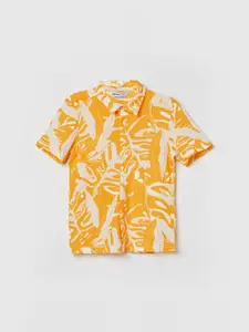 Fame Forever by Lifestyle Boys Spread Collar Floral Printed Casual Shirt