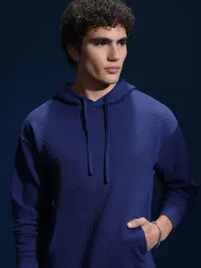 HIGHLANDER Men Hooded Self Design Drop Shoulder Kangaroo Pocket Relaxed Fit Sweatshirt