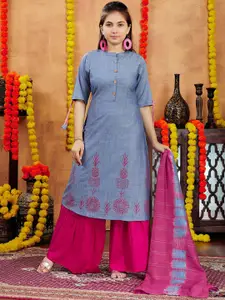 Aarika Girls Printed Flared Sleeves Kurta