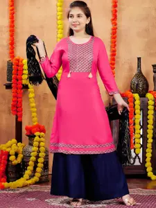 Aarika Girls Floral Printed Thread Work Kurta