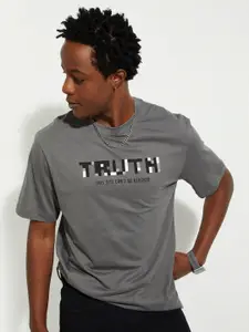 MAX URB_N Men Graphic Printed T-shirt