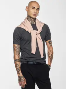 Snitch Men Solid Round Neck Slim Fit T-shirt