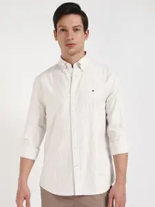 Tommy Hilfiger Men Button-Down Collar Pinstripes Striped Cotton Casual Shirt