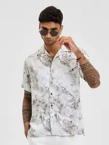 Snitch Men Relaxed Boxy Fit Cuban Collar Abstract Printed Casual Shirt