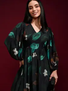 Vishudh Women Floral Printed Fit and Flare Maxi Dress