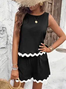 StyleCast Round Neck Top With Shorts