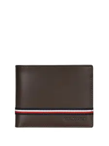 Tommy Hilfiger Men Textured Leather Two Fold Wallet