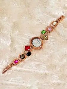 DressBerry Women Analogue Watch DB 904 RS Elevate your style with colorful