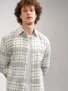 HIGHLANDER Men Relaxed Fit Checked Spread Collar Cotton Casual Shirt