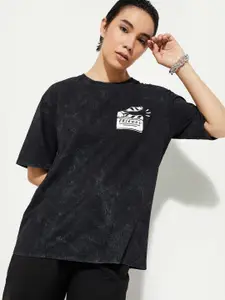 MAX URB_N Women Friends Print Longline Boxy Fit T-shirt