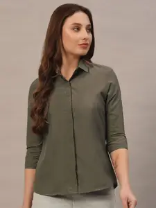 The Roadster Lifestyle Co. Women Slim Fit Spread Collar Solid Casual Shirt