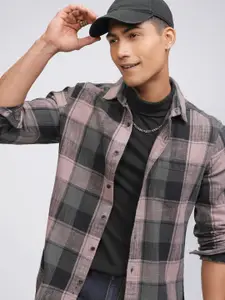 HIGHLANDER Men Checked Slim Fit Casual Shirt