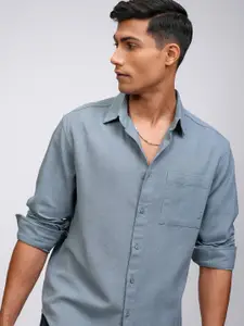 HIGHLANDER Men Spread Collar Solid Cotton Casual Shirt