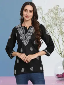 PARAMOUNT CHIKAN Women Ethnic Motifs Embroidered Chikankari Kurti