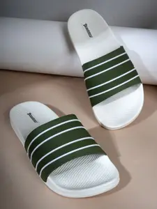 The Roadster Lifestyle Co Men striped Sliders