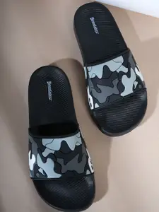 The Roadster Lifestyle Co Men Colourblocked Sliders