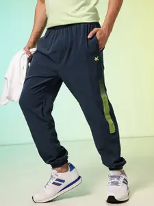 HRX By Hrithik Roshan Men Lifestyle Geometric Printed Rapid-Dry Joggers