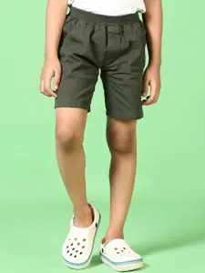V-Mart Boys Regular Fit Mid-Rise Shorts