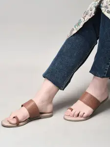 DressBerry Women Striped One Toe Flats