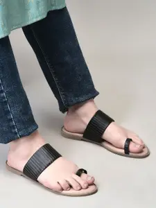 DressBerry Women Striped One Toe Flats