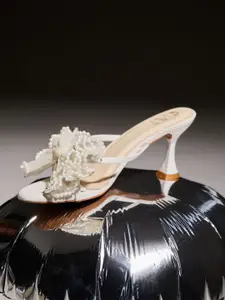 CAI Women White Ruffle Heels