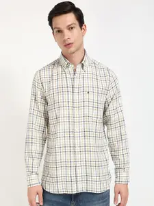 Tommy Hilfiger Men Button-Down Collar Checked Cotton Casual Shirt