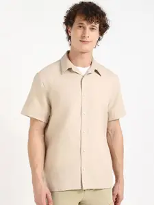 Calvin Klein Jeans Men Spread Collar Solid Cotton Casual Shirt