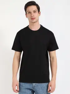 Calvin Klein Jeans Men Solid Round Neck Cotton T-shirt