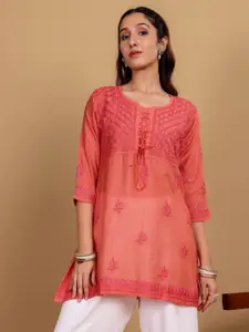 Chowkhat Women Embroidered Chikankari Kurti