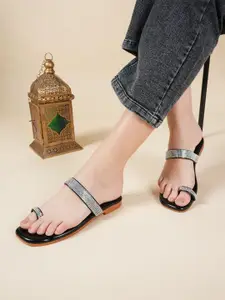 DressBerry Women Embellished One Toe Flats