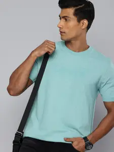 Levis Brand Logo Self Design Slim Fit T-shirt