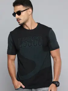 Levis  Graphic Self Design Slim Fit T-shirt