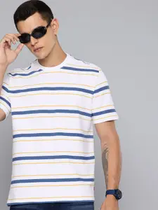 Levis Striped Regular Fit T-shirt